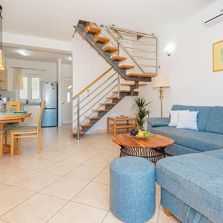 Reunion Villa