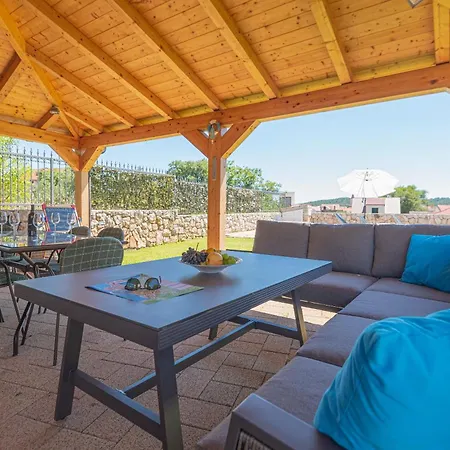 Reunion Villa